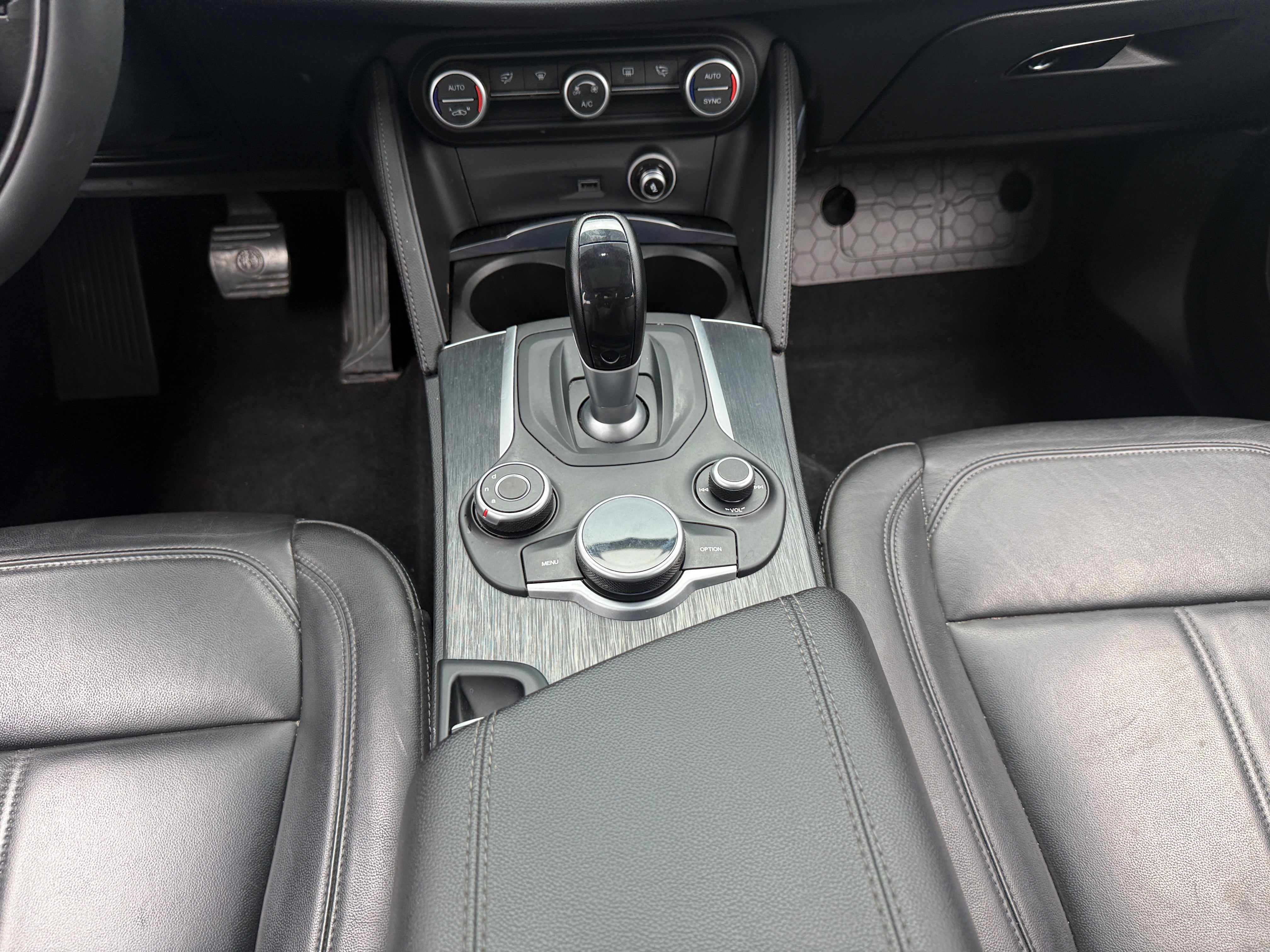 alfa romeo stelvio 2019 ZASPAJAN5K7C68703 image alfa romeo stelvio 2019 ZASPAJAN5K7C68703 image